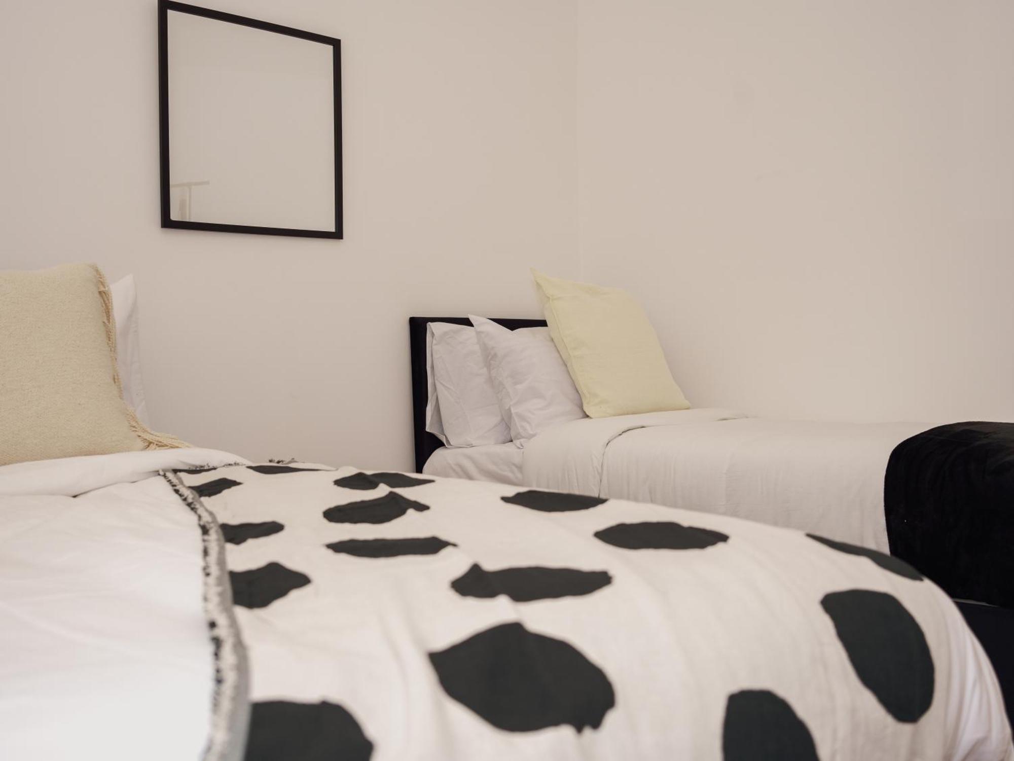 Citycharmms- Entire Home Near Etihad Stadium Manchester Ngoại thất bức ảnh